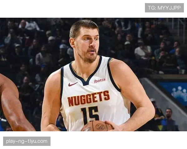 相比上季穆雷挡拆激活约基奇更能拉开空间